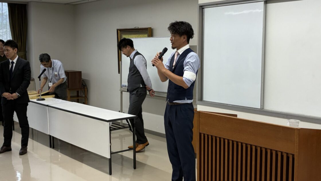 第48回東・北播磨地区商工会青年部連絡協議会青年部大会　主張発表大会で『藤井建具工房』の藤井秀明氏が優秀賞！　商人ネットワークで『ＹＯＺＡ』の坂本達貴氏が発表！